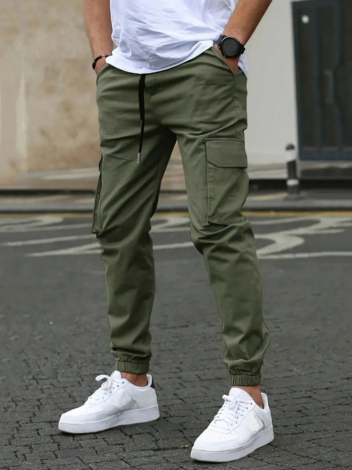 Unai | Pantalón Cargo Jogger Hombre Bolsillos Laterales Tobillo Elástico